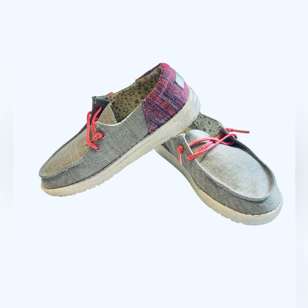 Hey Dude EUC Dudes Shoes - Wendy Funk Youth - Grey/Pink - size Youth 2 Y2